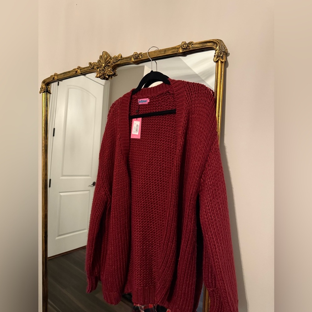 Edikted burgundy cardigan brand new size Large